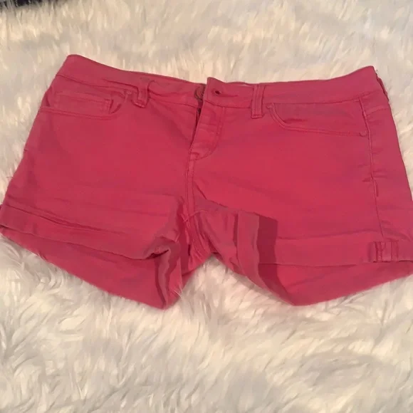 Shorts - Picture 1 of 4